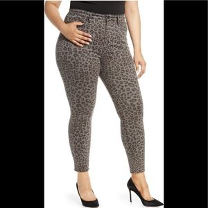 NWT Good American Good Legs grey leopard jeans size 20